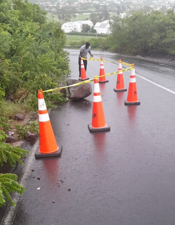 MOTORISTS AND PEDESTRIANS ASKED TO EXERCISE CARE ON THE MOTORWAYS OVER THE WEEKEND DUE TO INCLEMENT WEATHER